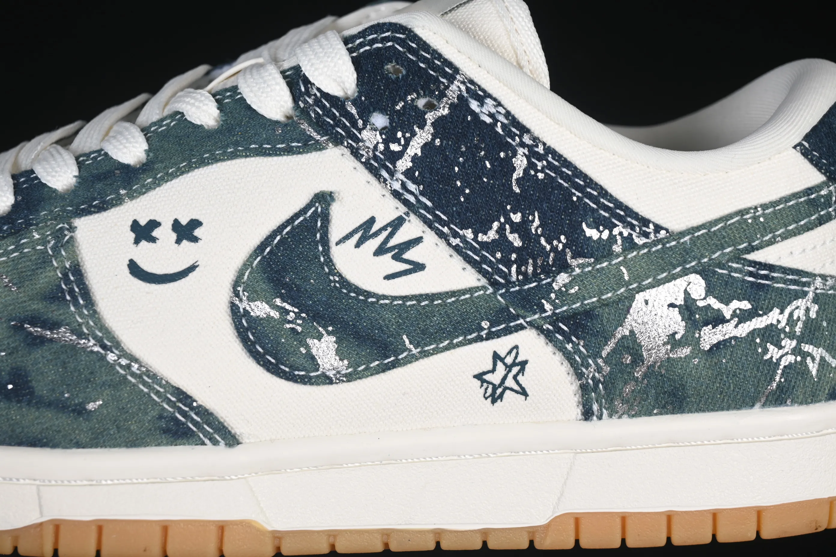 All categories Nk SB Dunk Series Nk SB Dunk Low High-end customized low-top sneakers Nike SB Dunk Low Military green fabric High-end customized low-top casual sneakers SC0601-464